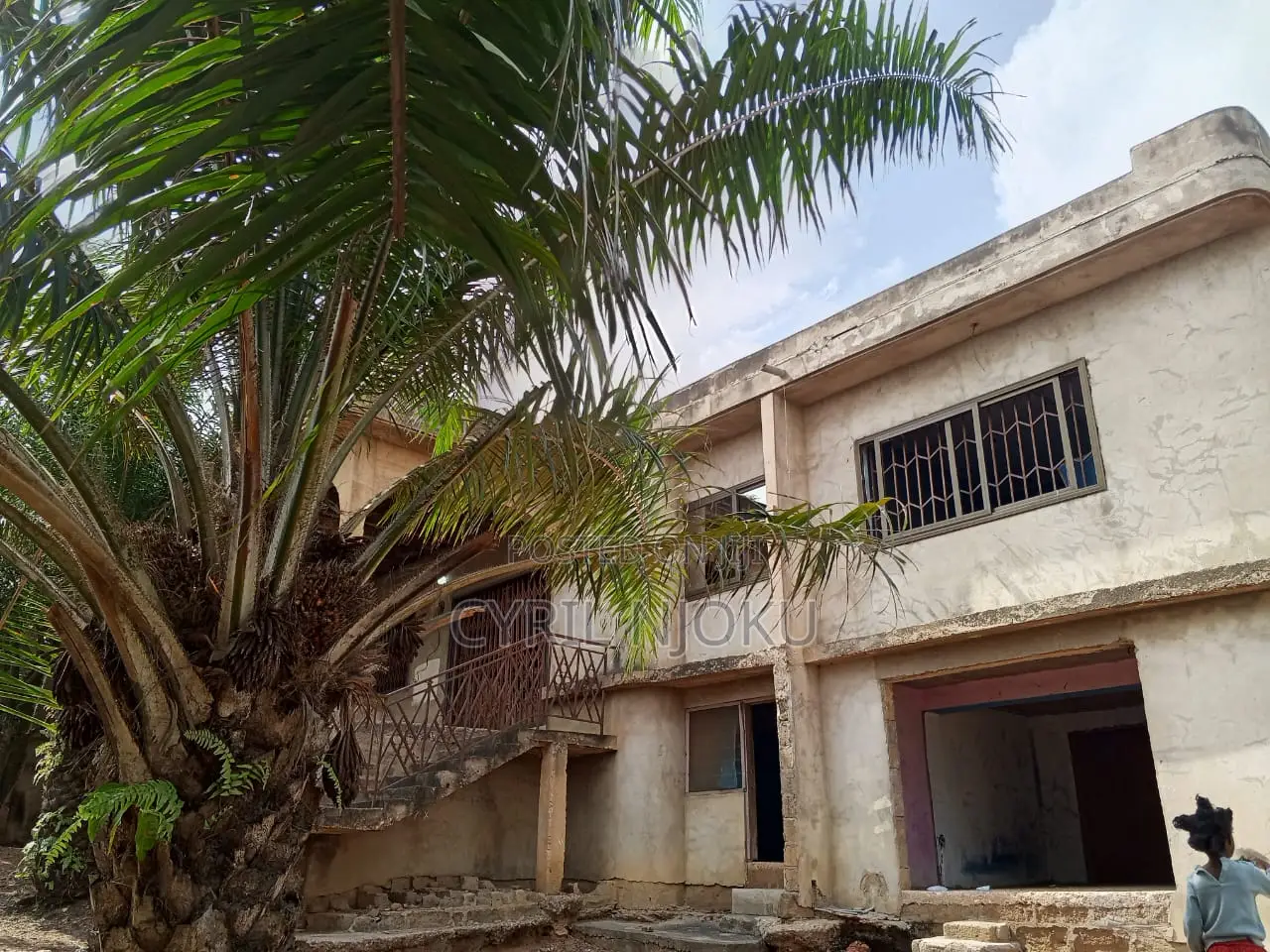 5bdrm Bungalow in Ofankor for sale