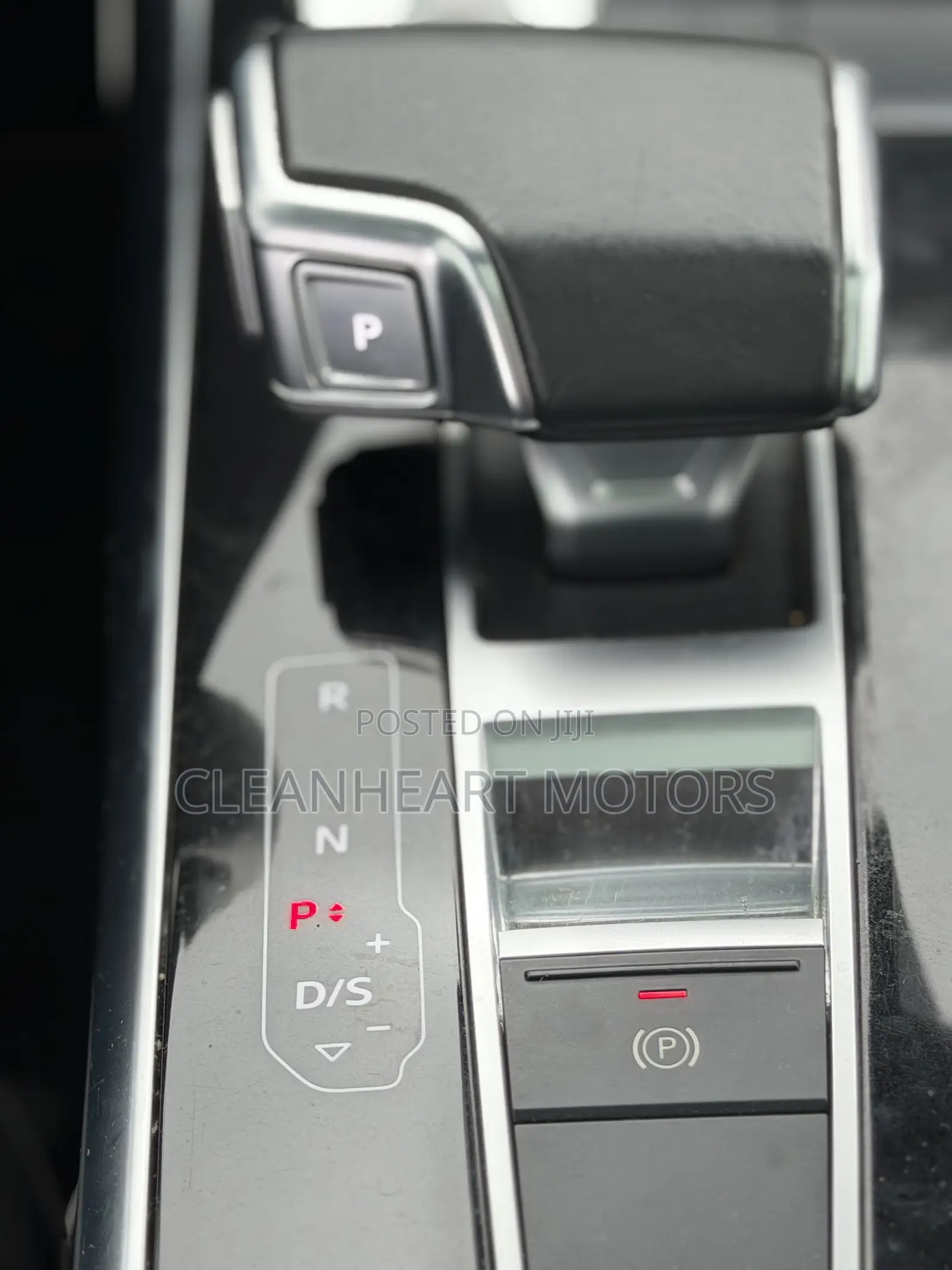 Audi Q8 2021 White