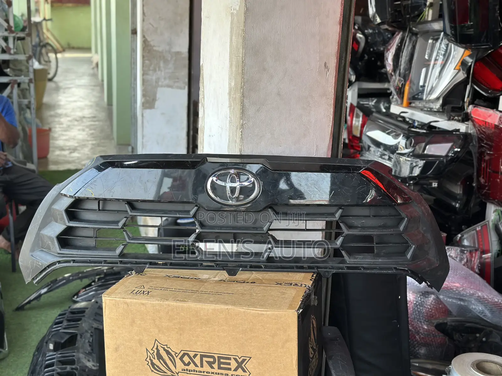Corolla Cross 2020-2026 Front Grille