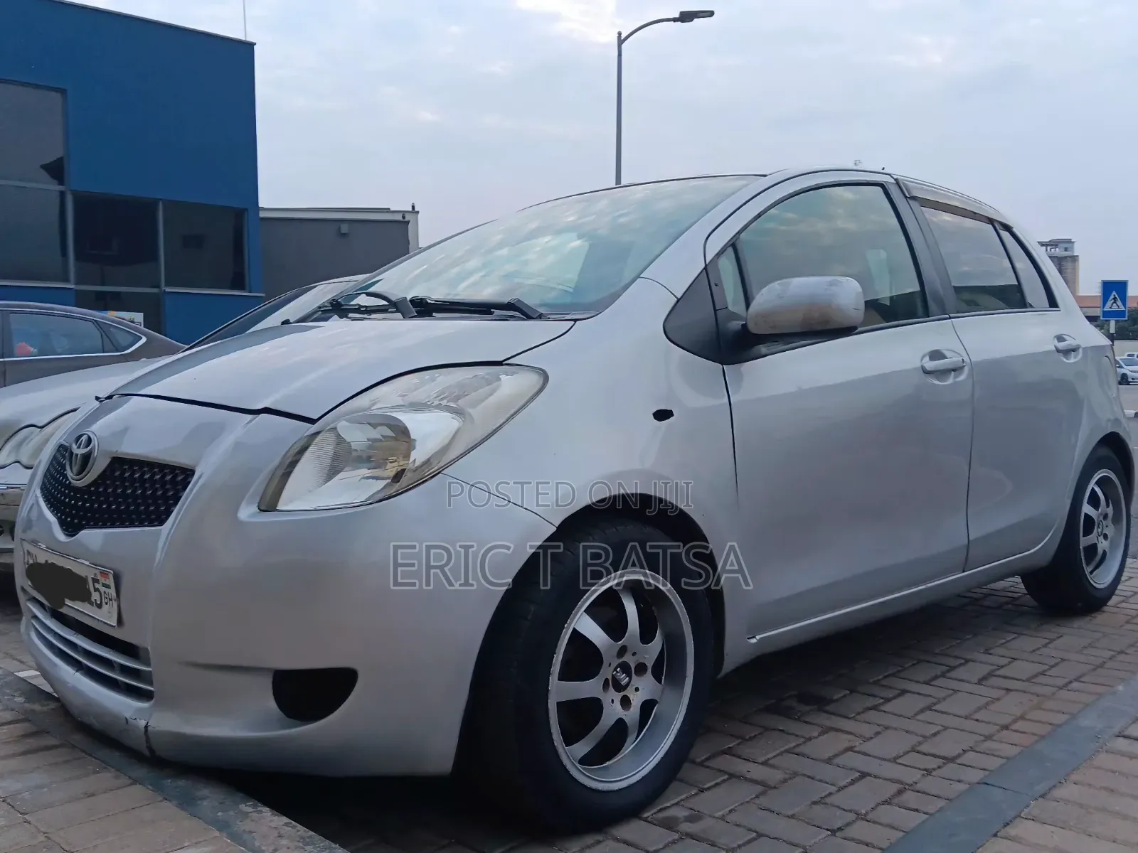Toyota Vitz 1.3 AWD 5dr 2010 Silver