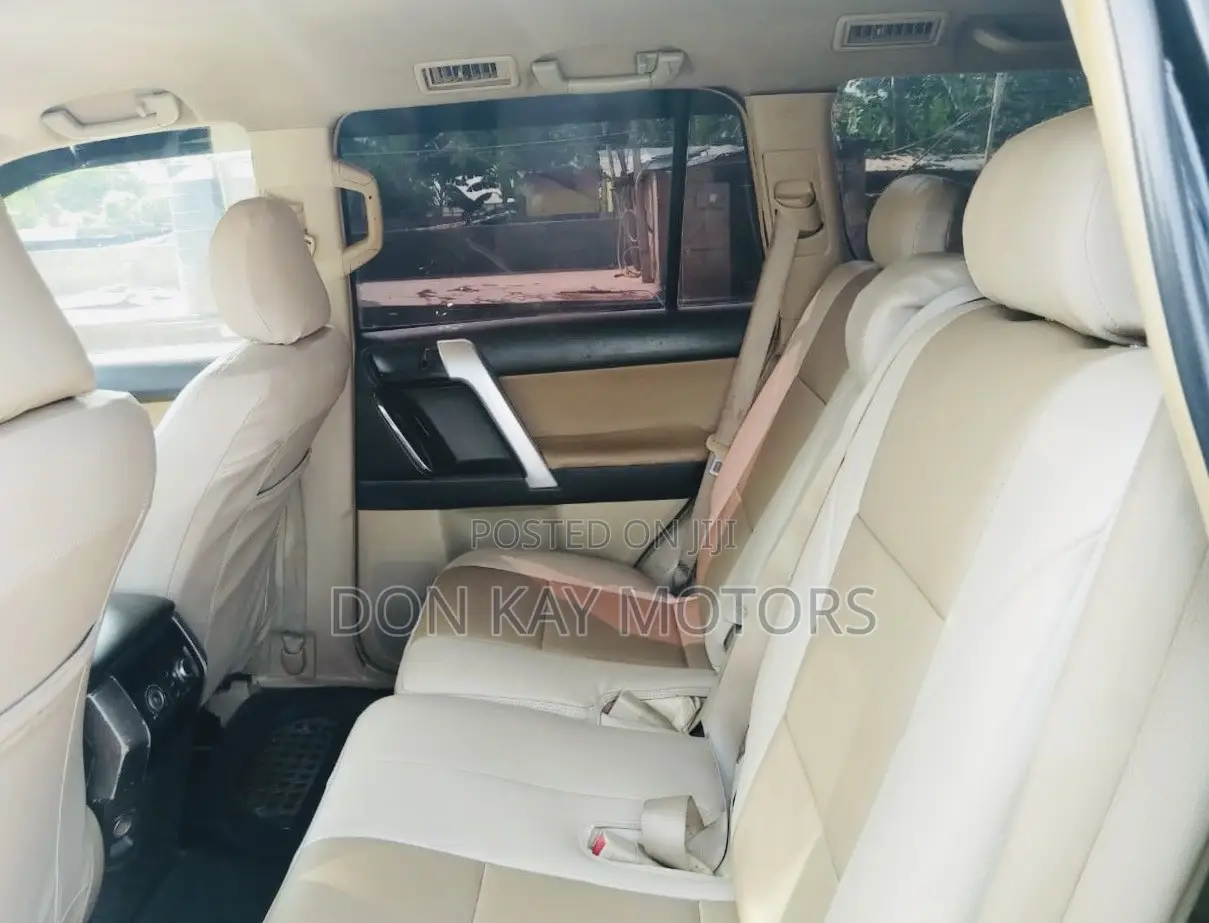Toyota Land Cruiser Prado 2.7 i 2011 Black