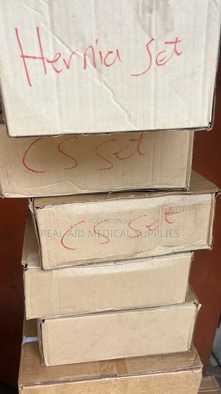 C/S Set and Hernia Set (Surgical Instruments Set )