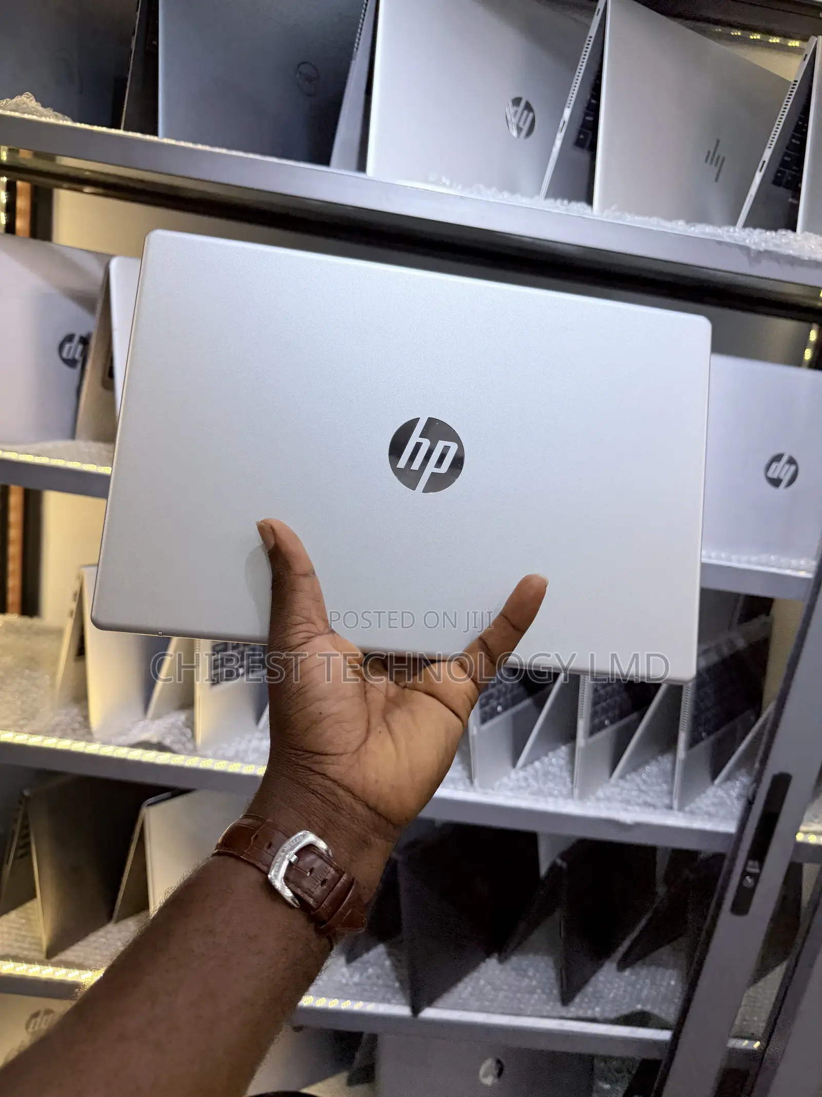 Laptop HP 14-dq1088wm 8GB Intel Core i3 SSD 256GB