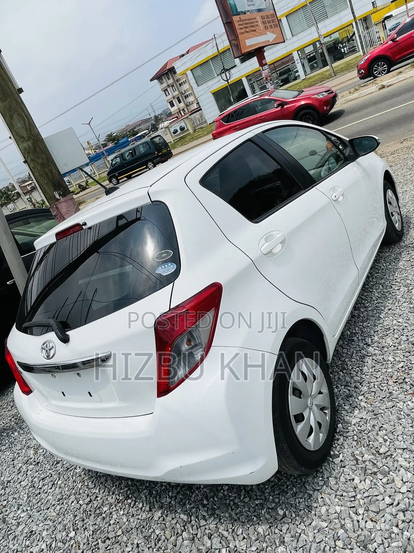 Toyota Vitz 1.3 AWD 5dr 2011 White