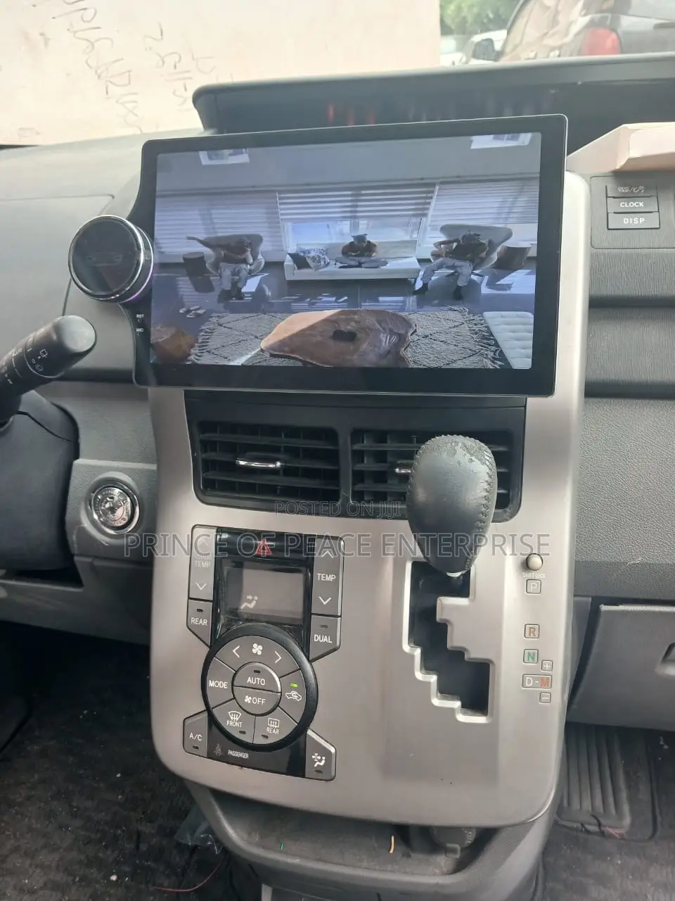 Toyota Voxy New Android Car Tape ( Big Screen)