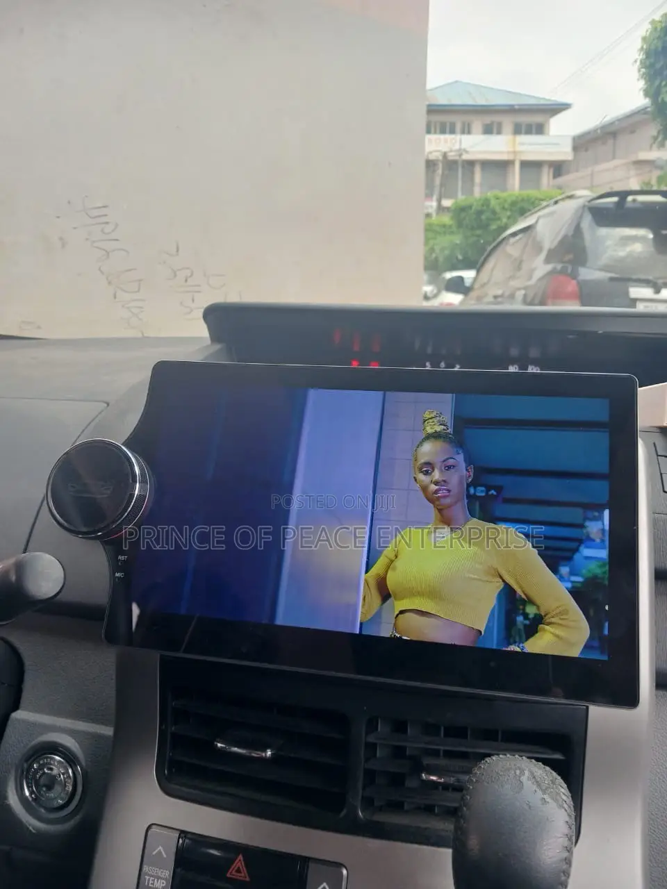 Toyota Voxy New Android Car Tape ( Big Screen)
