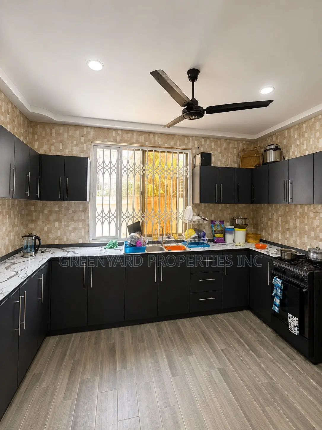 3bdrm Shared Apartment in Adjiriganor for rent