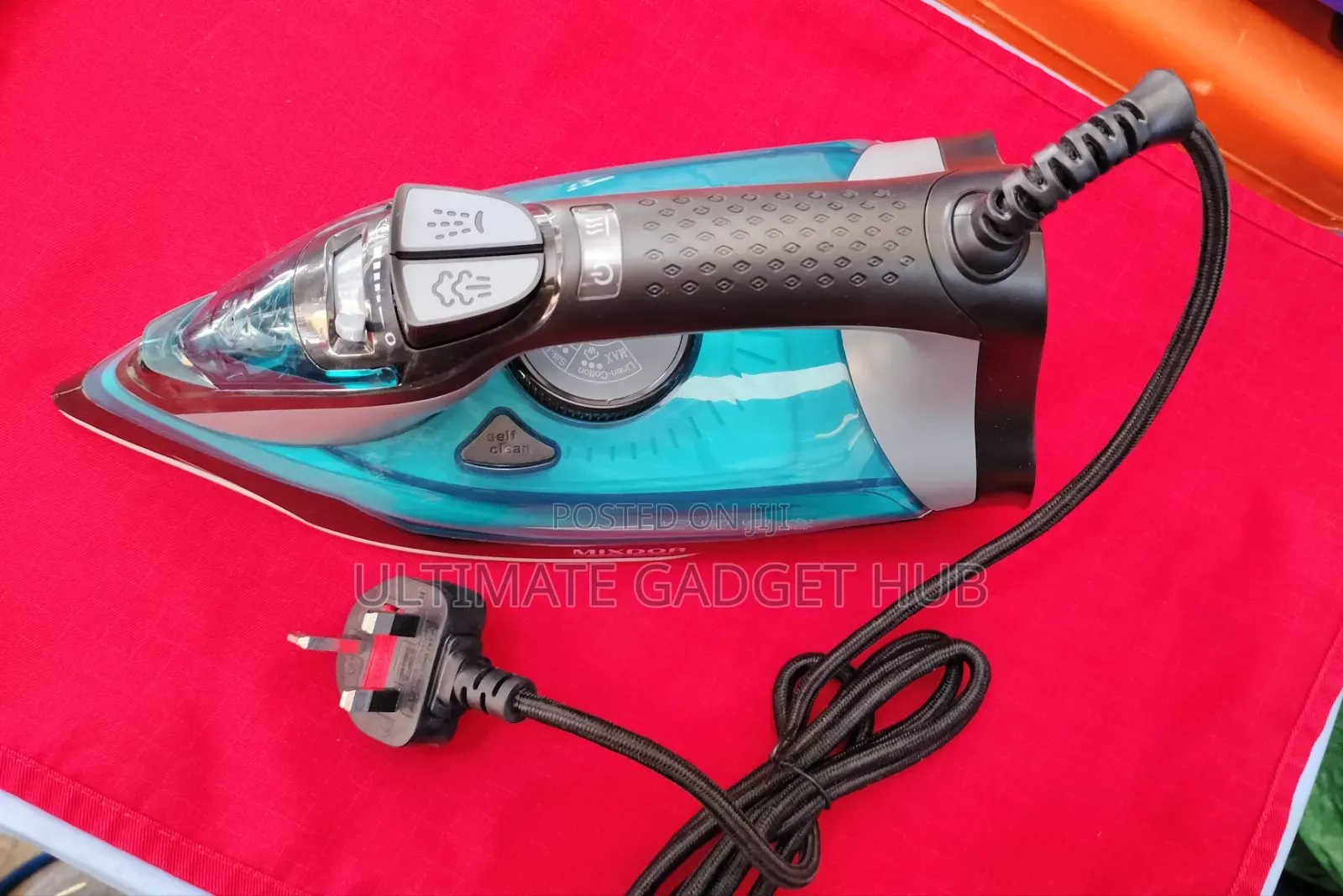Steam Iron (Mixdor)
