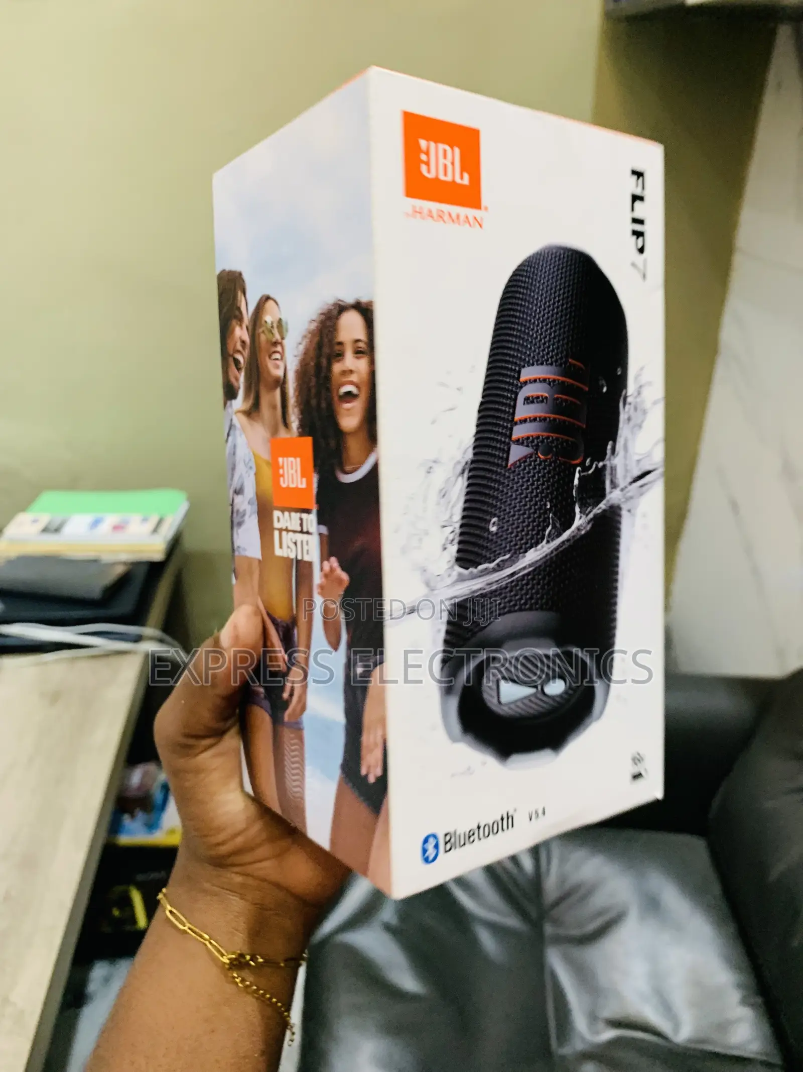 Brand New JBL Flip 7 | Portable Waterproof and Drop-Proof Speaker