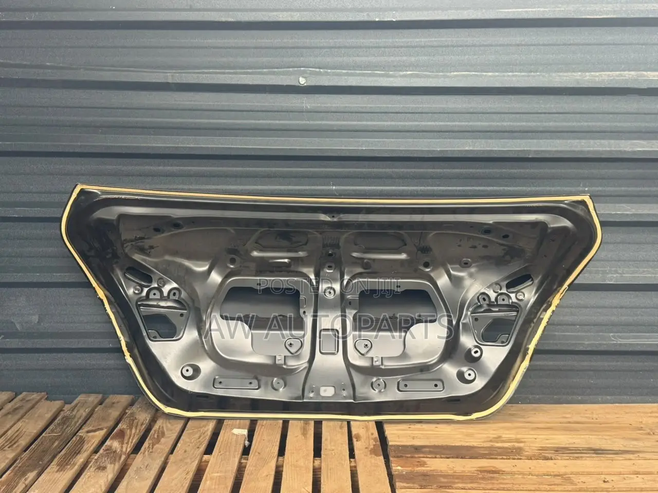 Toyota Camry 2018-2023 Boot