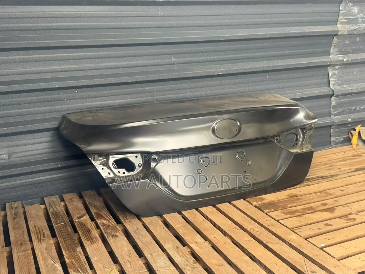 Toyota Camry 2018-2023 Boot