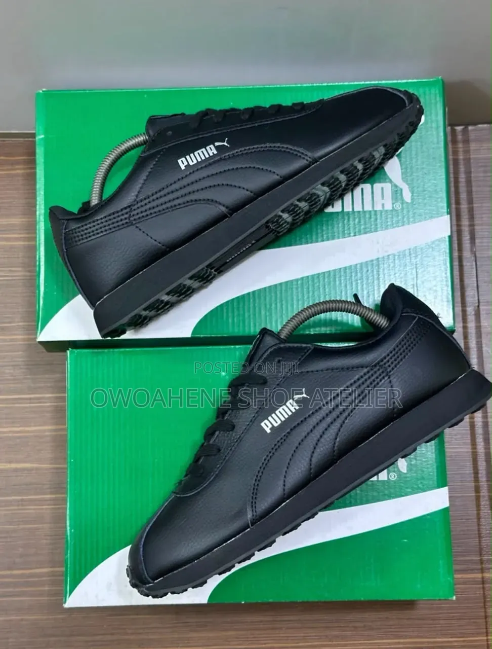 The "PUMA Black-Puma Team Gold" Colorway.