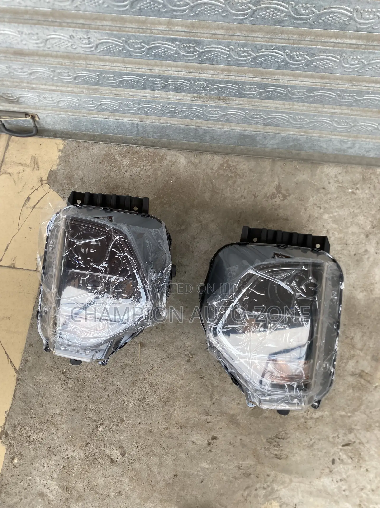 Hyundai Santa Fe 2019-2020 Headlight Pair