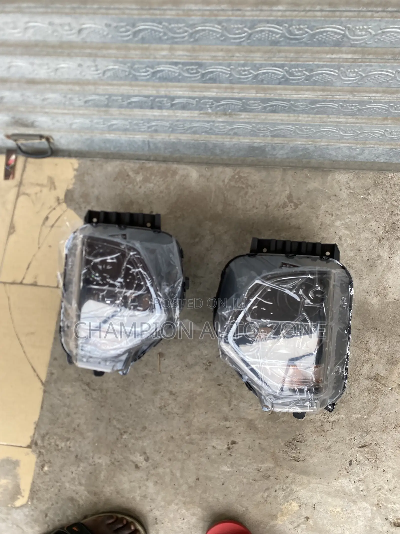 Hyundai Santa Fe 2019-2020 Headlight Pair