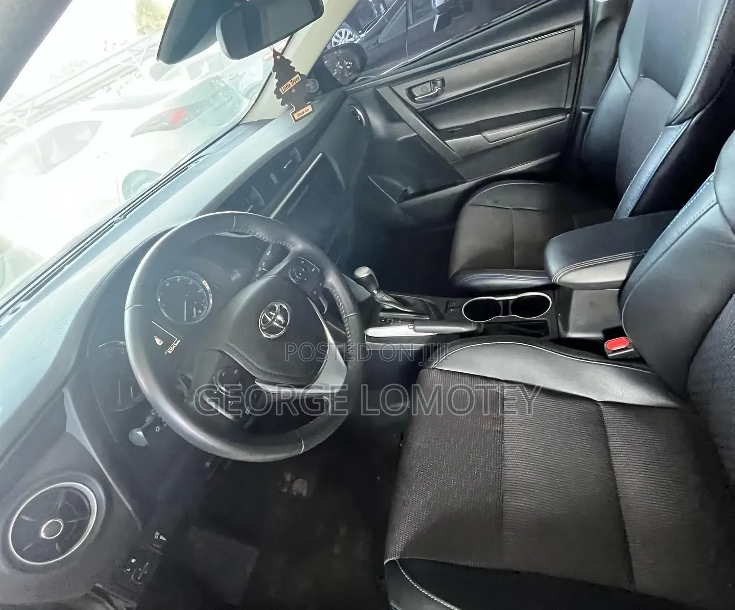 Toyota Corolla 2019 Silver