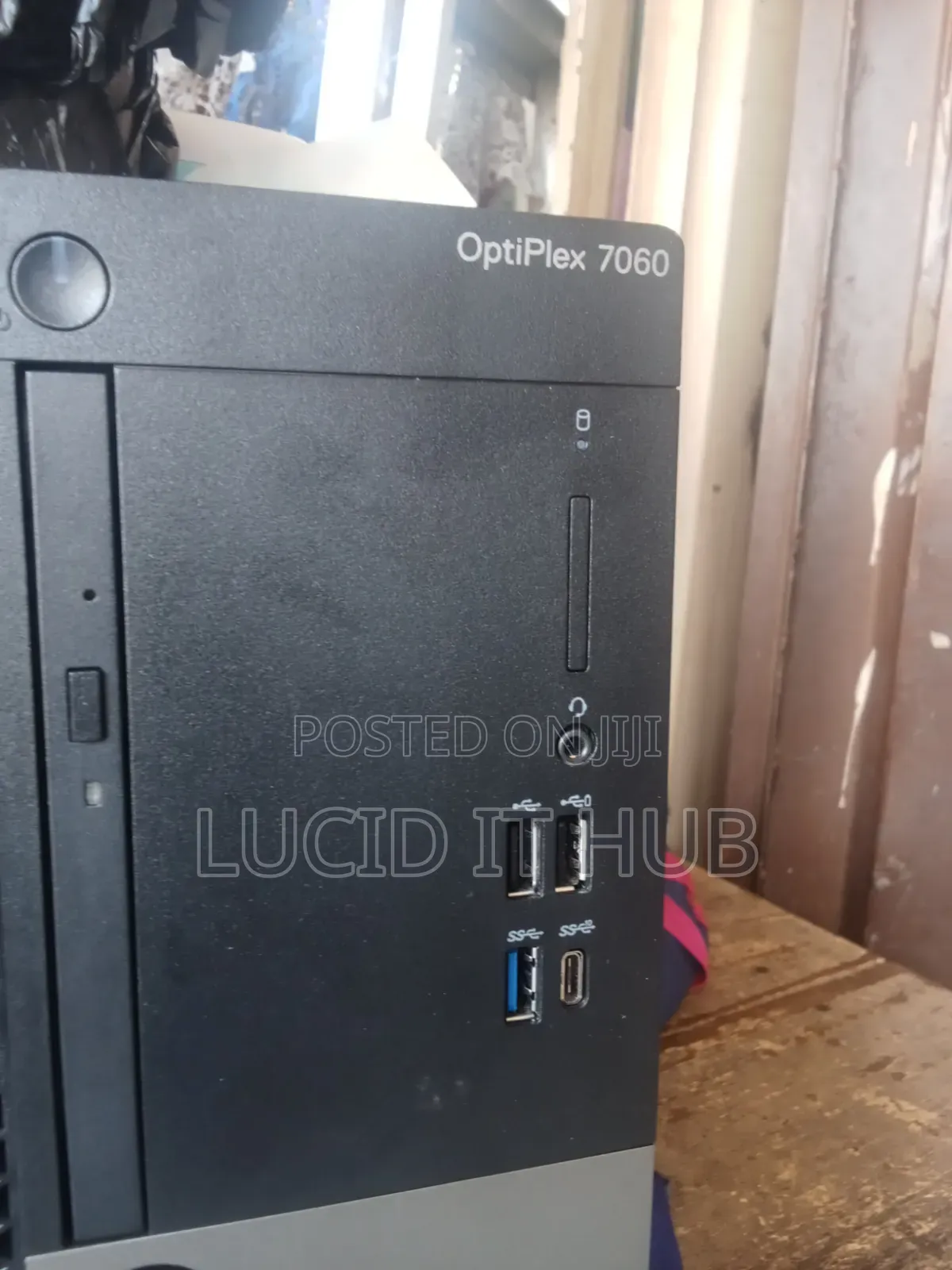 Desktop Computer Dell OptiPlex 7060 8GB Intel Core i7 HDD 500GB