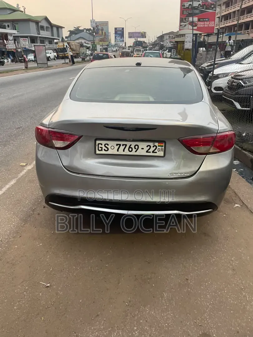 Chrysler 300C 2015 Gray