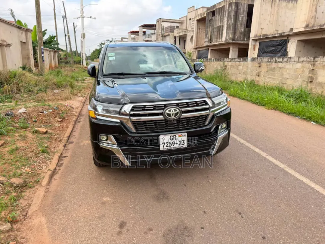 Toyota Land Cruiser 2015 Black