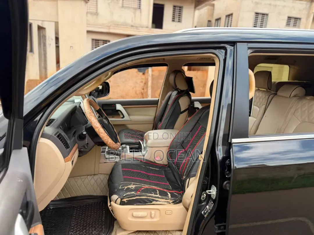 Toyota Land Cruiser 2015 Black