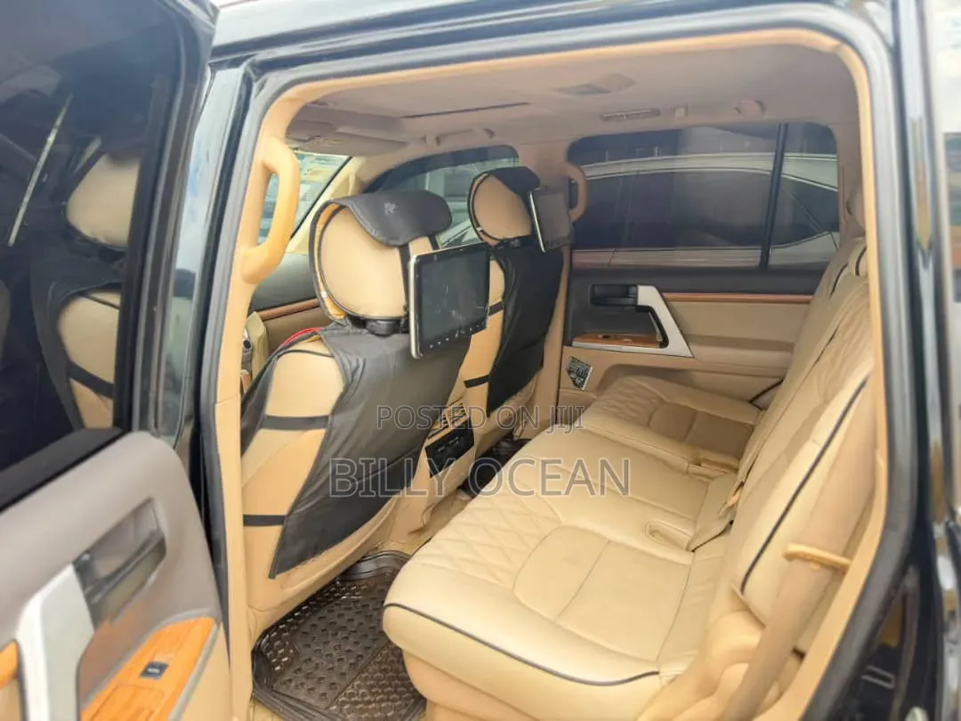 Toyota Land Cruiser 2015 Black