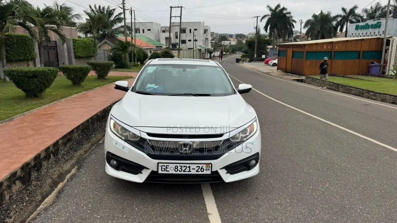 Honda Civic Touring 4dr Sedan (1.5L 4cyl) 2017 White
