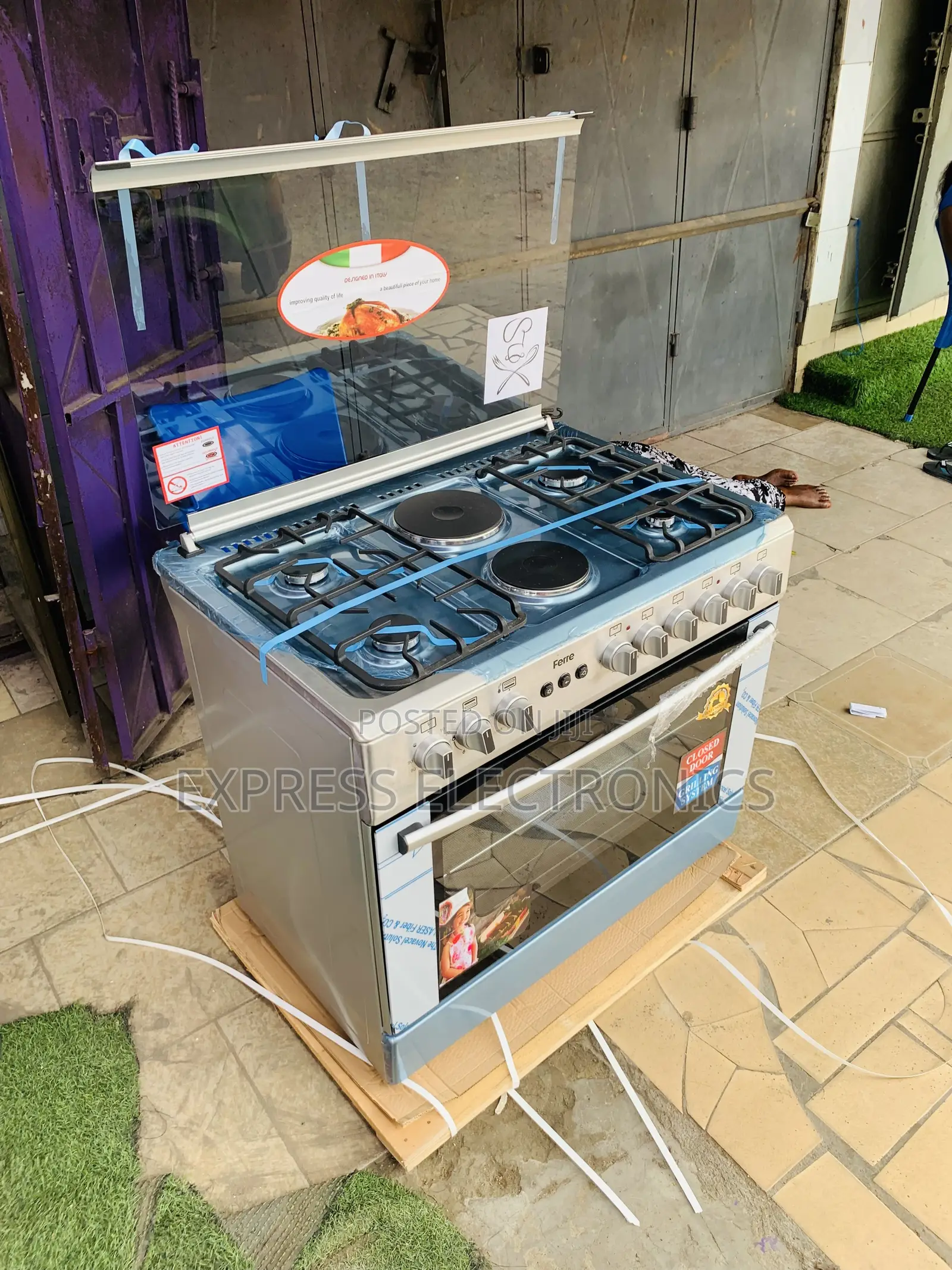 Grab the New Ferre Gas Cooker Oven Grill 4-2 60/90