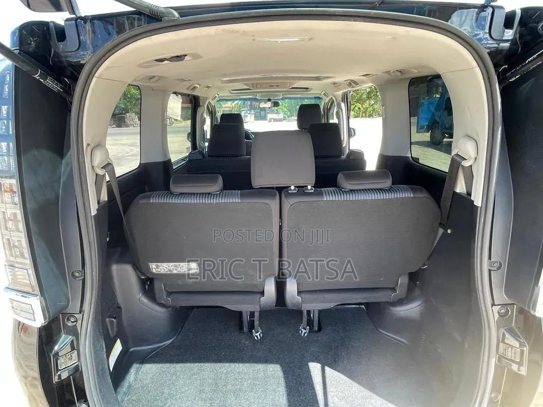 Toyota Voxy 2017 Black