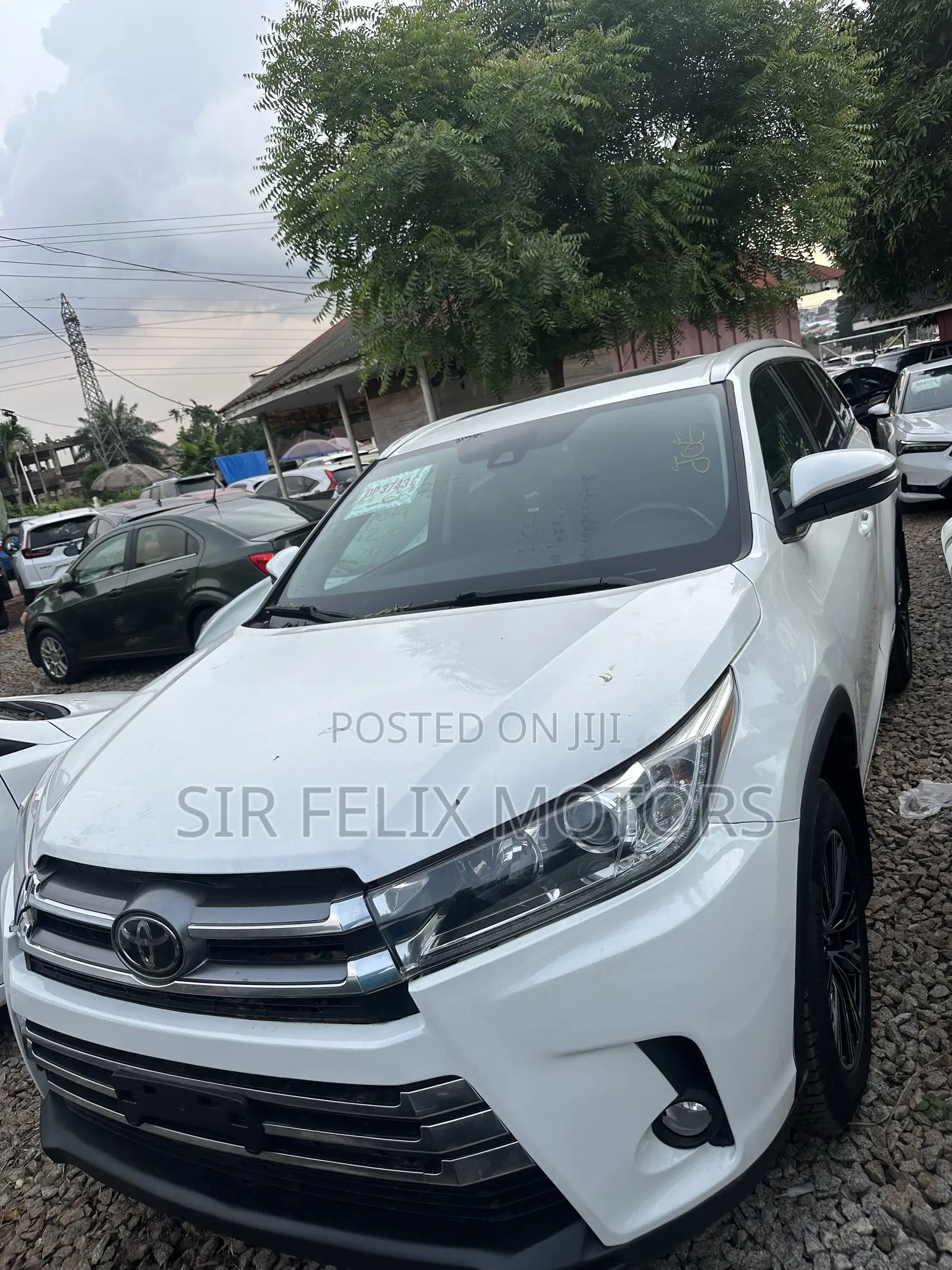 Toyota Highlander XLE 4x4 V6 (3.5L 6cyl 8A) 2018 White