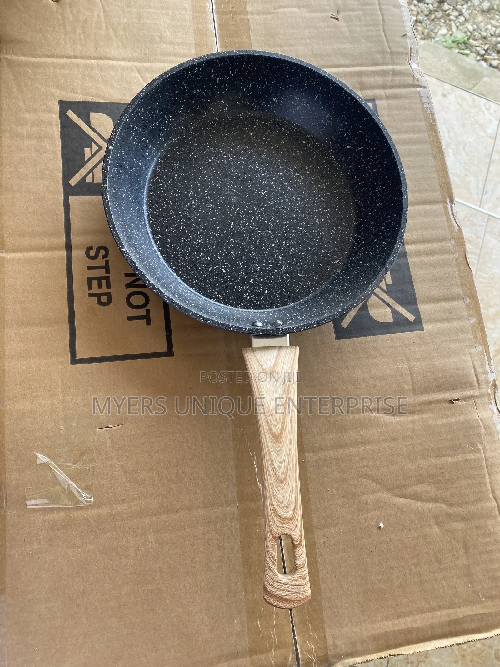Wooden Handle Granite Fry Pan - Black (24cm)