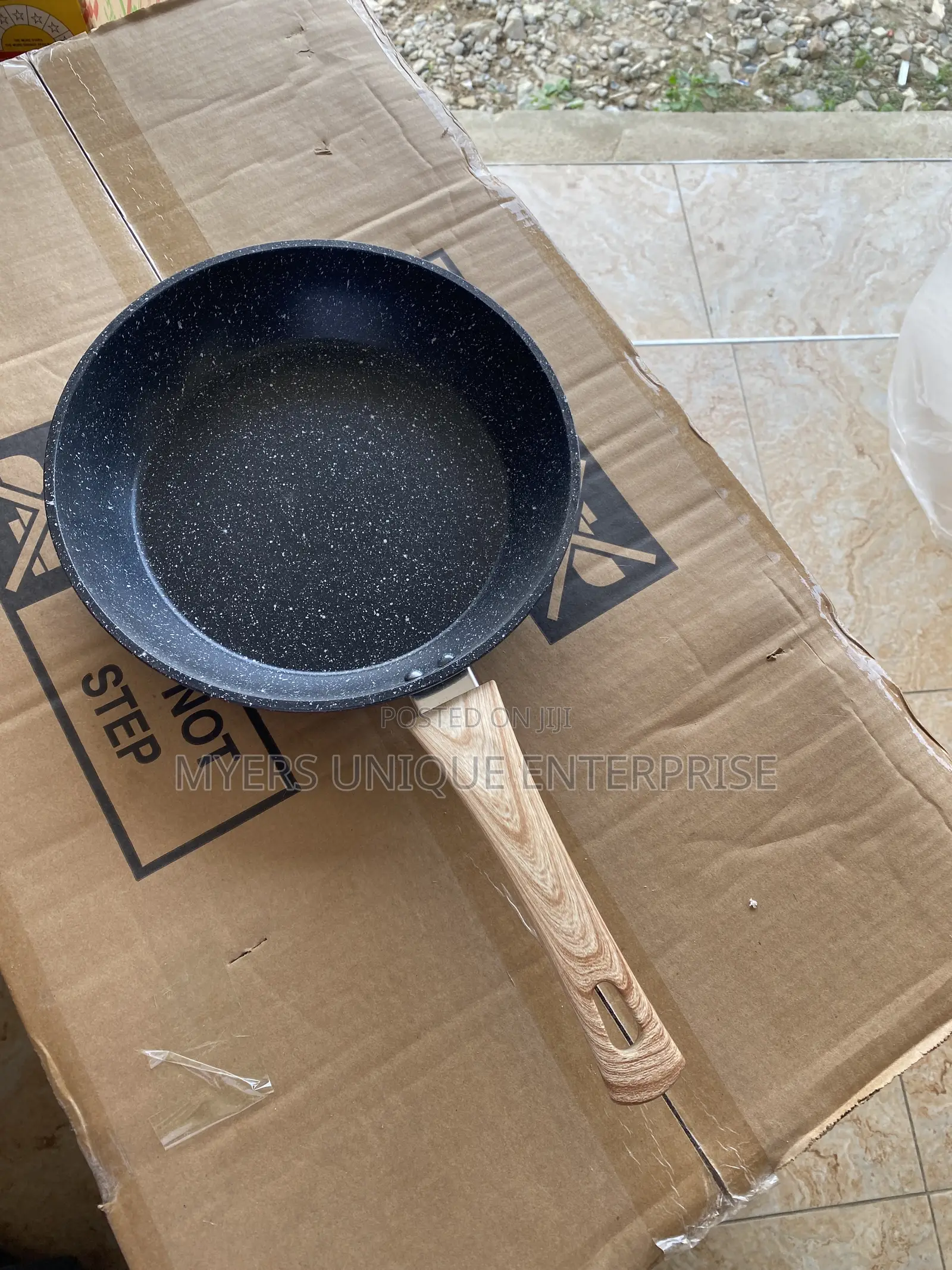 Universal Non-Stick Frying Pan - Granite Finish 24cm