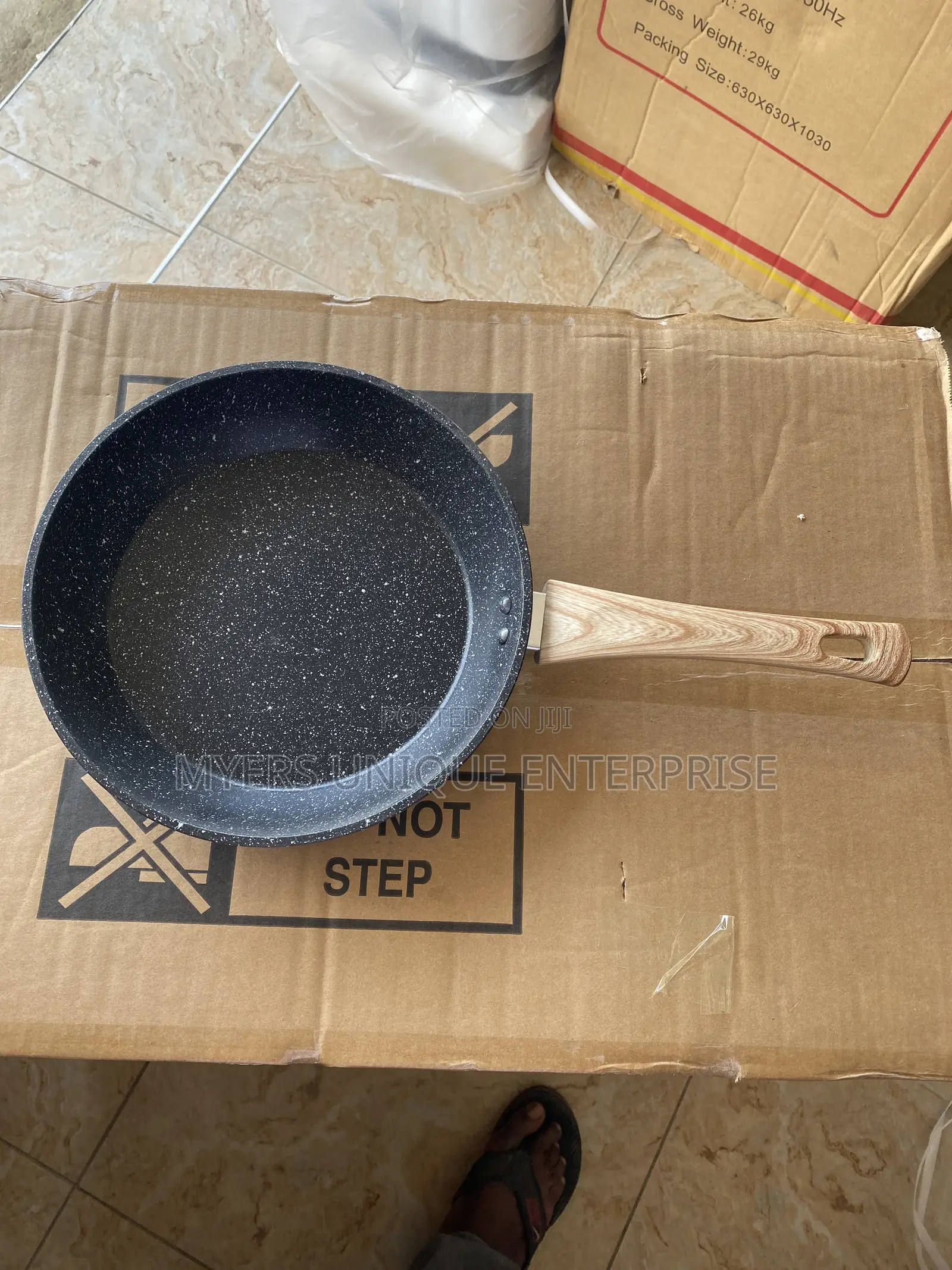 Medium 24cm Granite Non-Stick Frying Pan