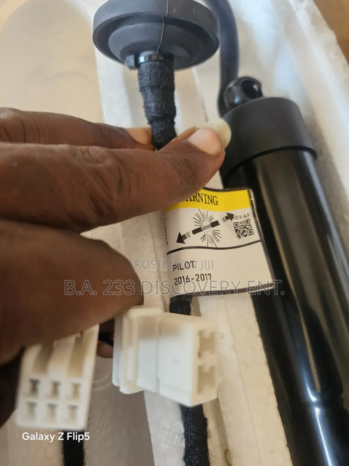 Honda Pilot 2014/2016/2017 Electronic Boot Shocks