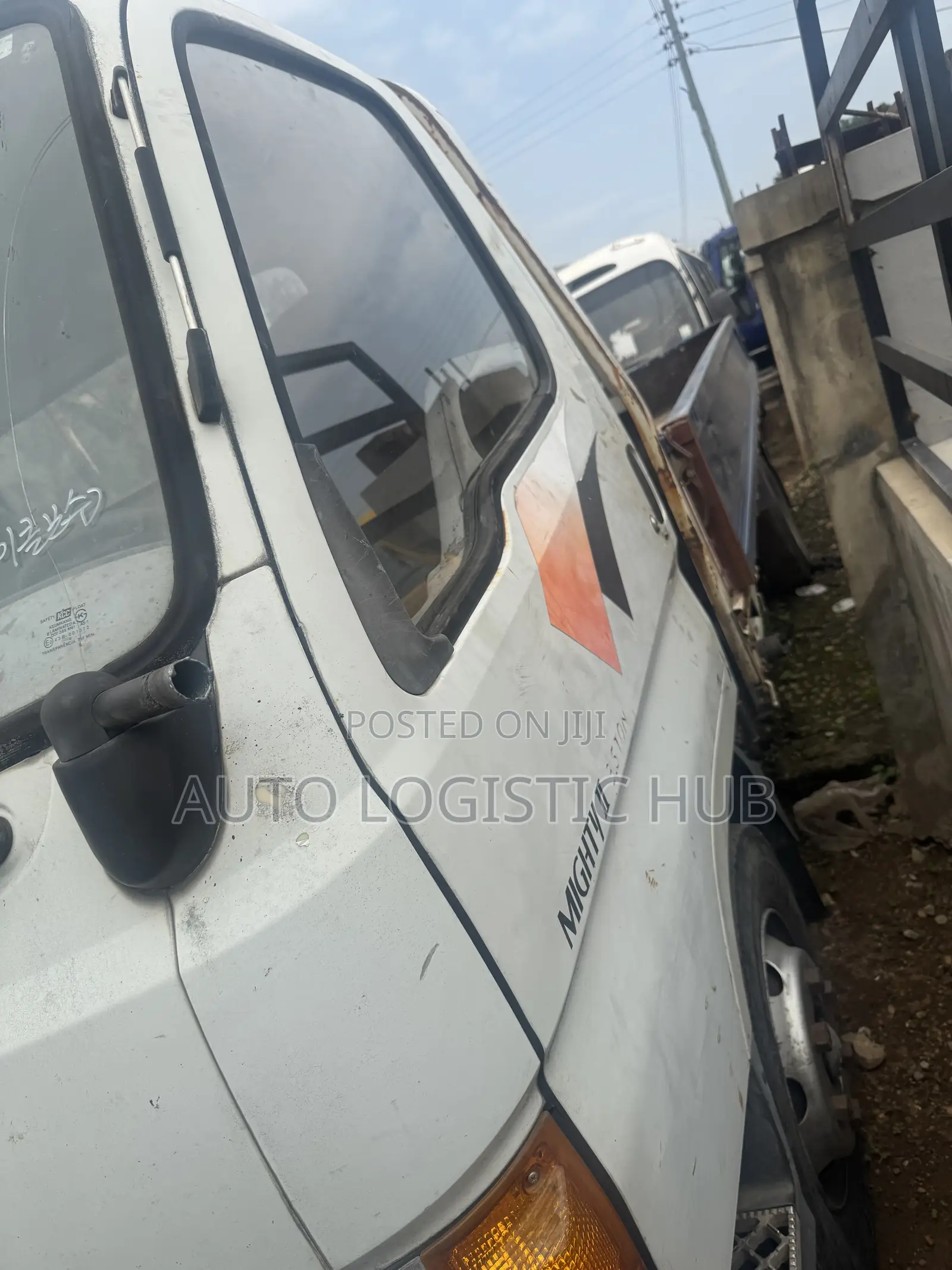 Hyundai FB 2004 White