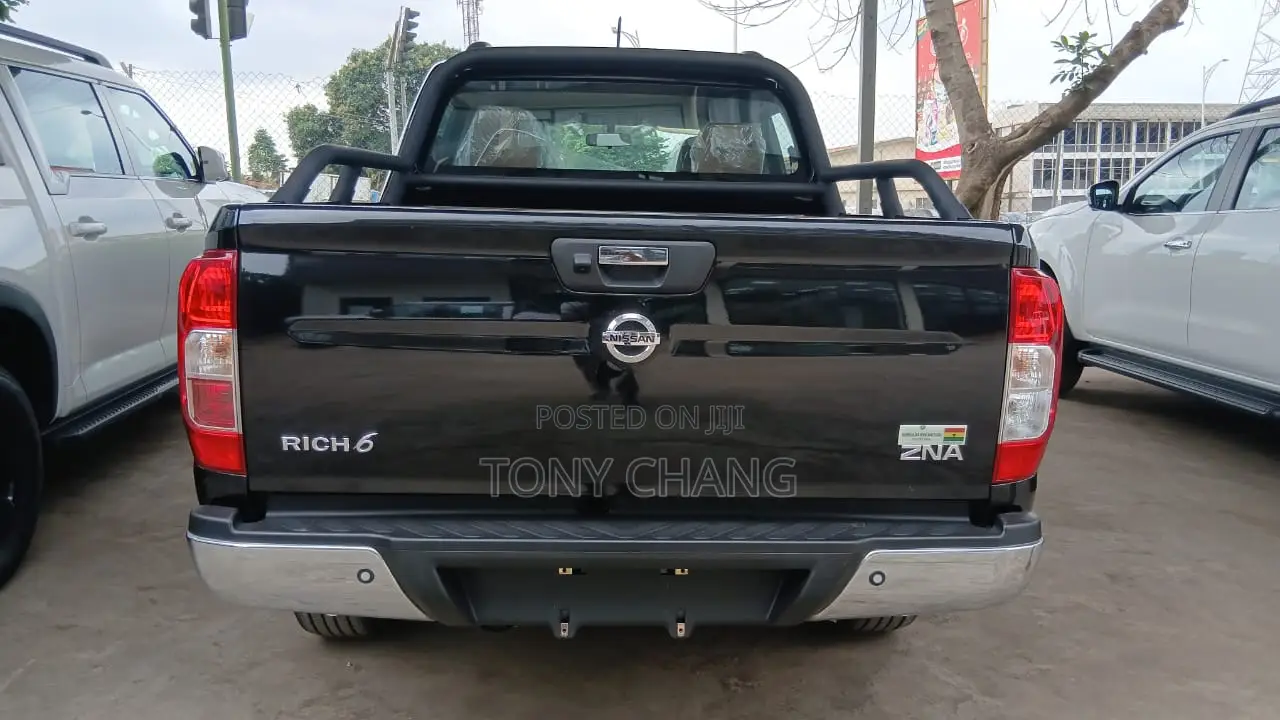 New Nissan Pick-Up 2025 Black