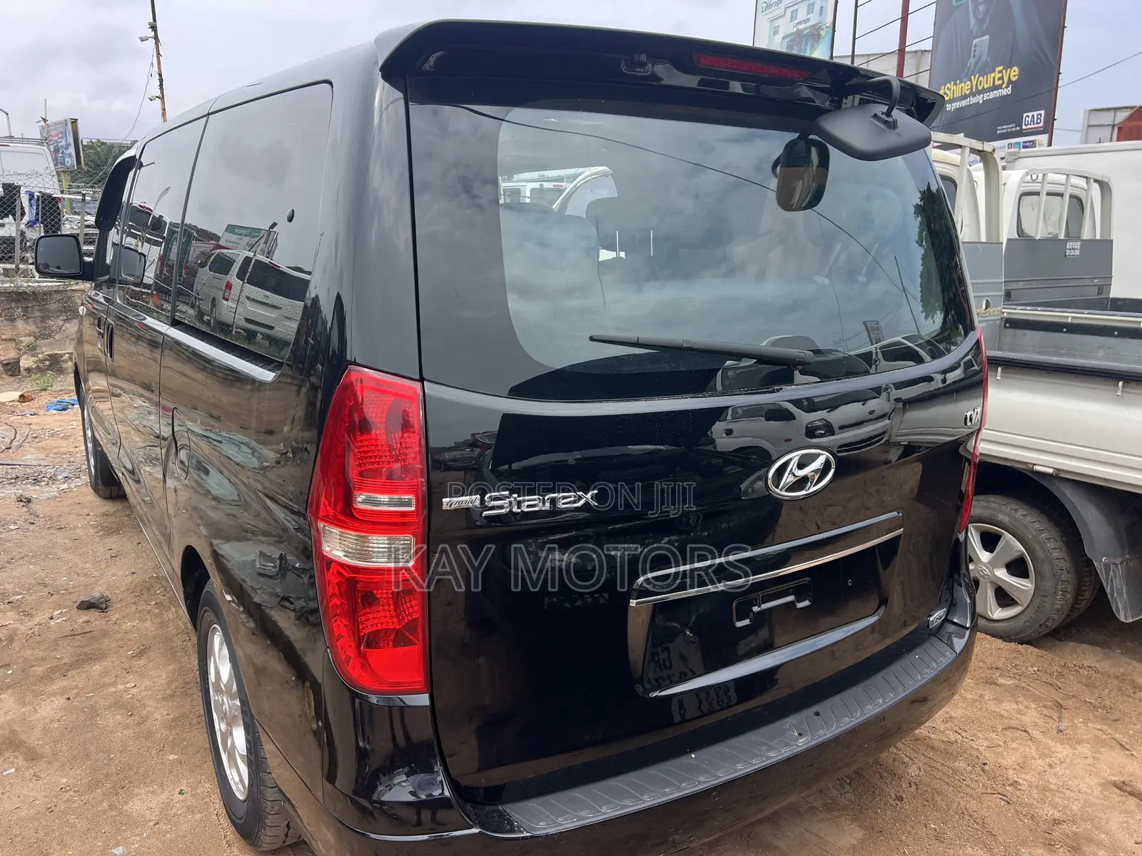 Hyundai Starex 2015 Black