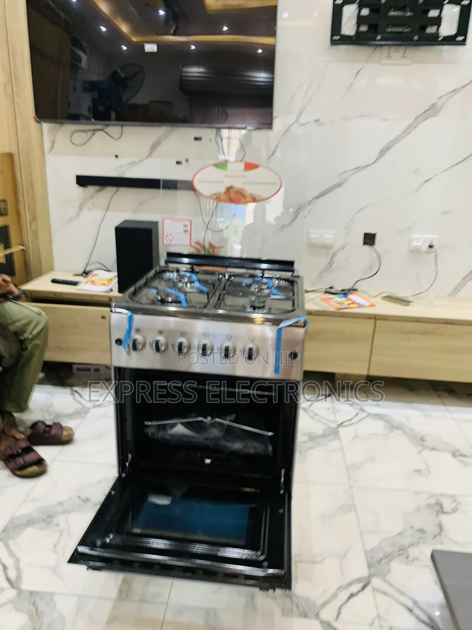 Best Buy for Less Ferre Gas Cooker Oven Grill 4burner 60/60.