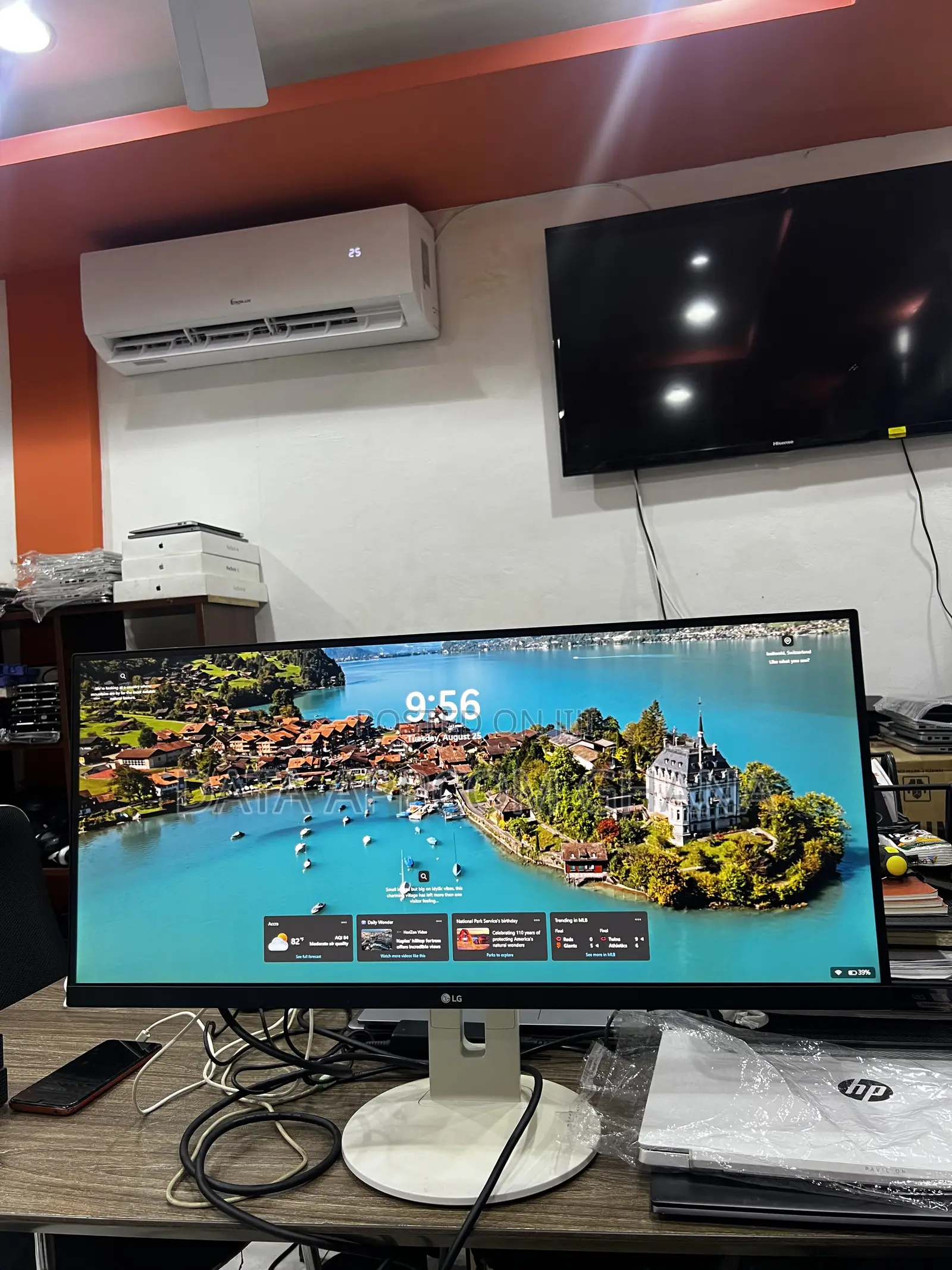 LG ultraWide Monitor 29wn600