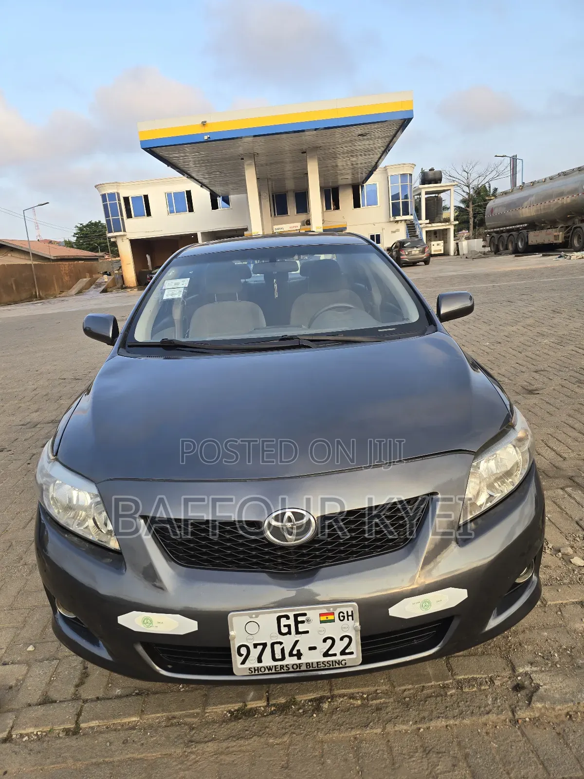 Toyota Corolla LE 4dr Sedan (1.8L 4cyl 4A) 2010 Gray