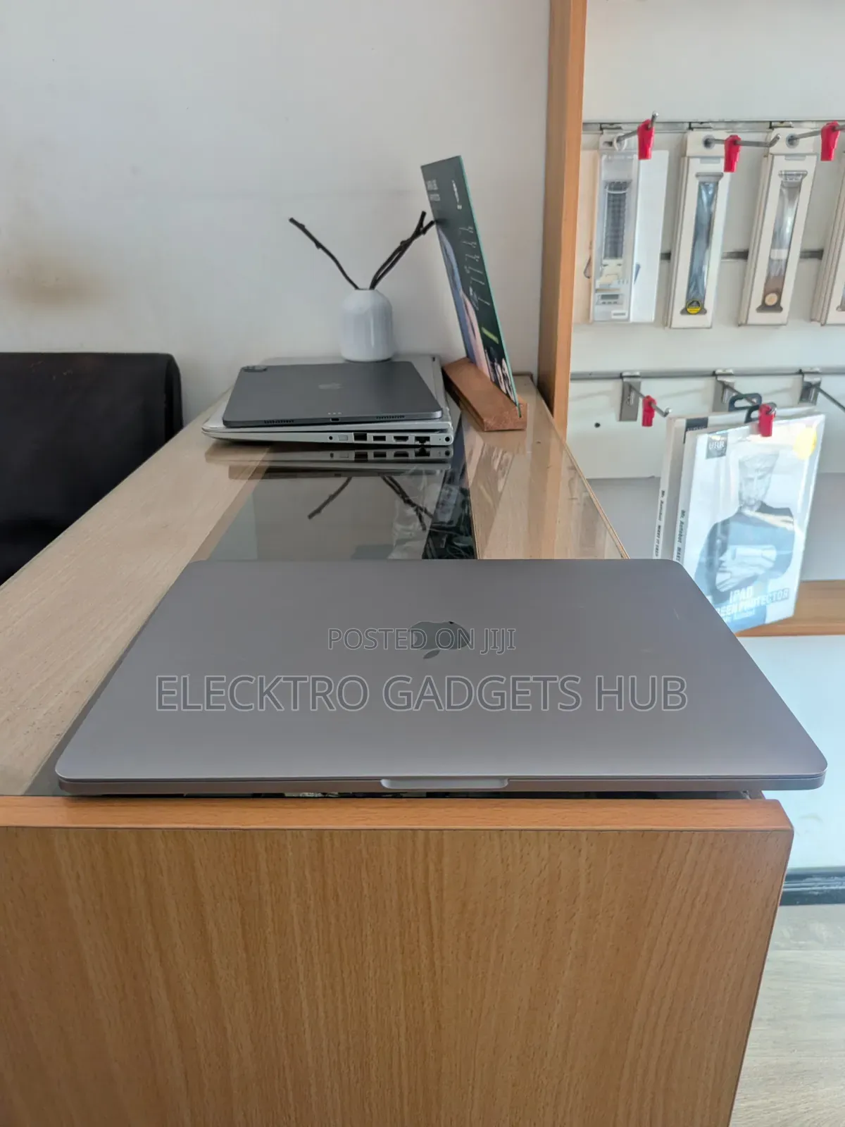 Laptop Apple MacBook Pro 2020 8GB Apple M1 SSD 512GB