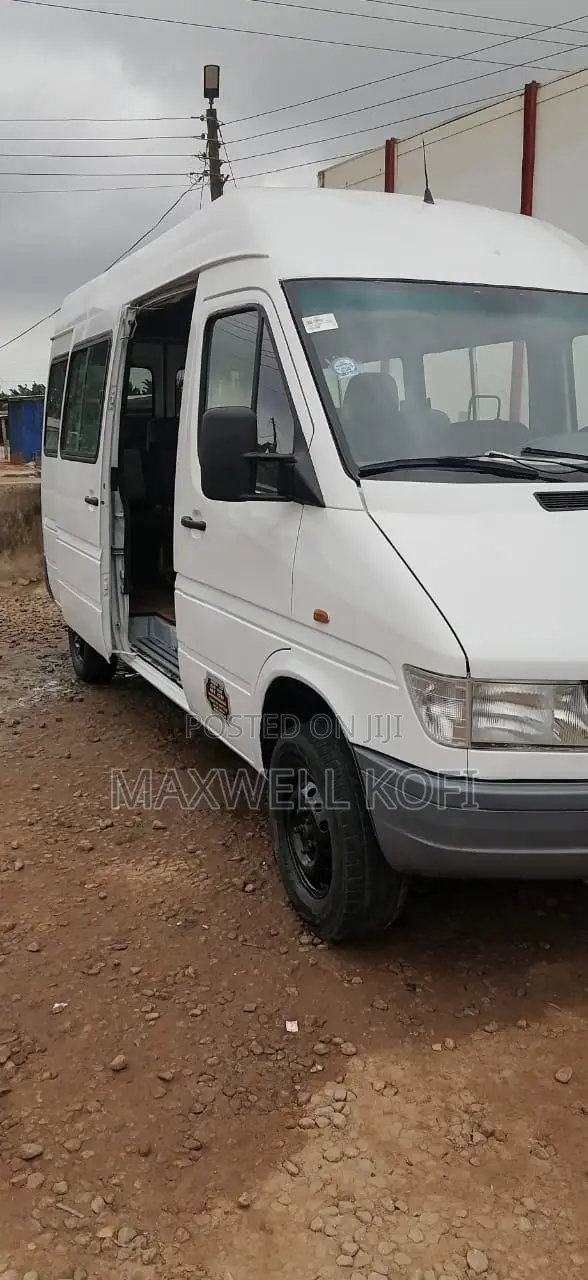 Mercedes-Benz Sprinter 1999 White