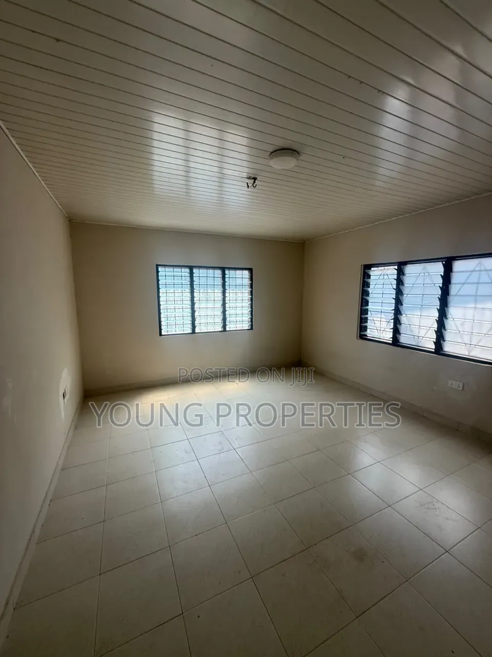 2bdrm Apartment in Onyinase, Abrantie for rent