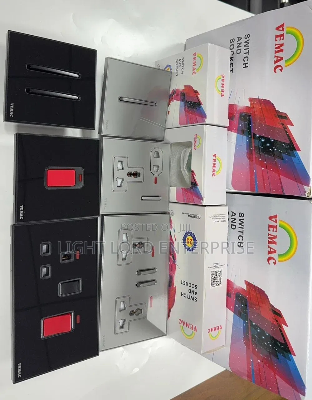 Button Point Multiple Double Sockets