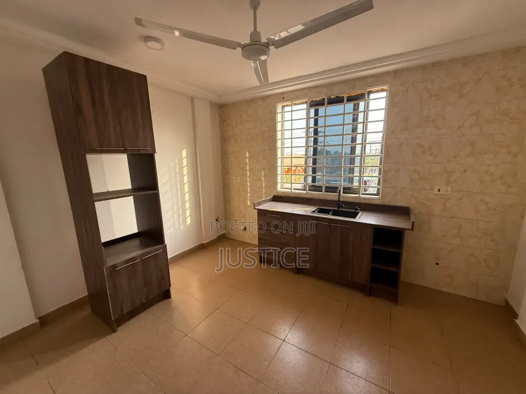 3bdrm Apartment in Odumase Pokuase for rent
