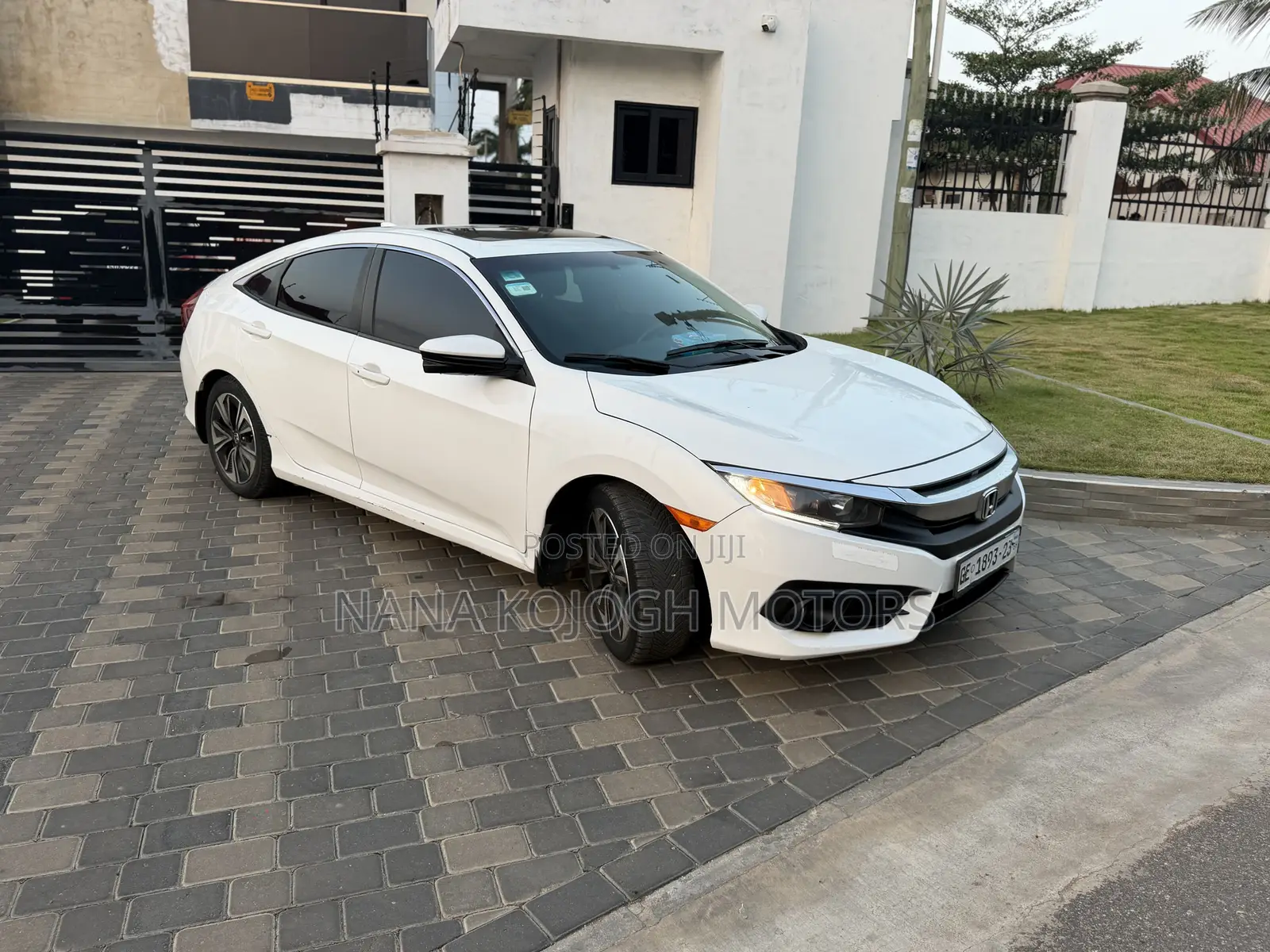 Honda Civic EX-L 4dr Sedan (1.5L 4cyl) 2017 White