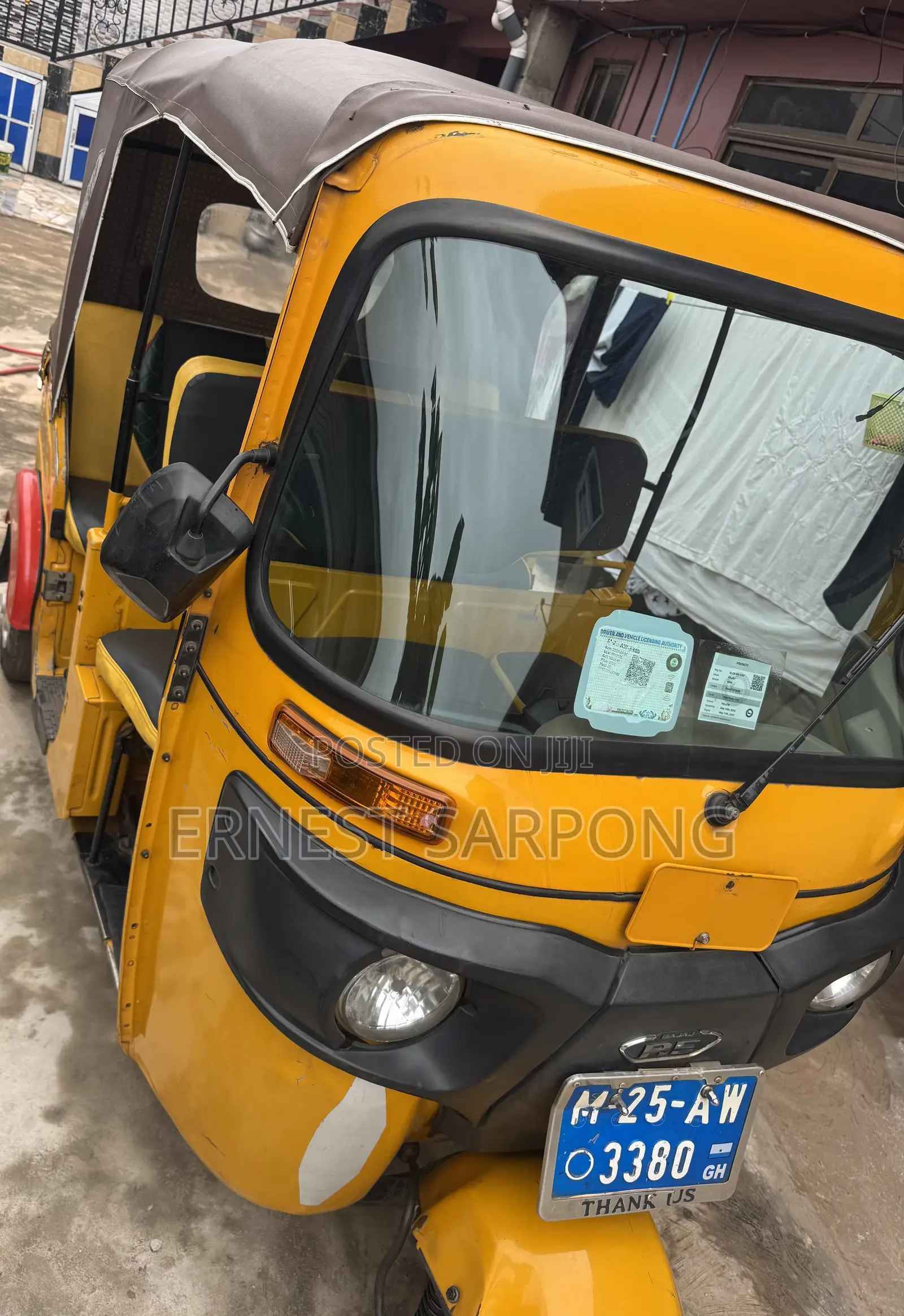Bajaj RE 2025 Yellow