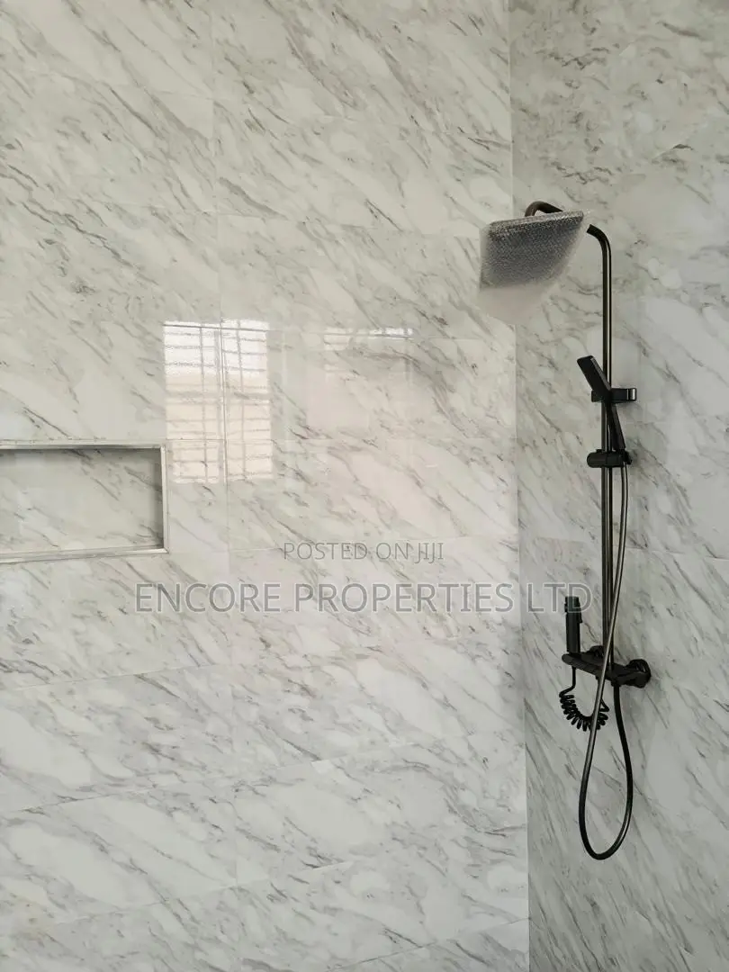 4bdrm House in Ashaley Botwe for sale