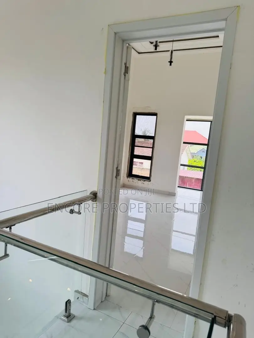 4bdrm House in Ashaley Botwe for sale