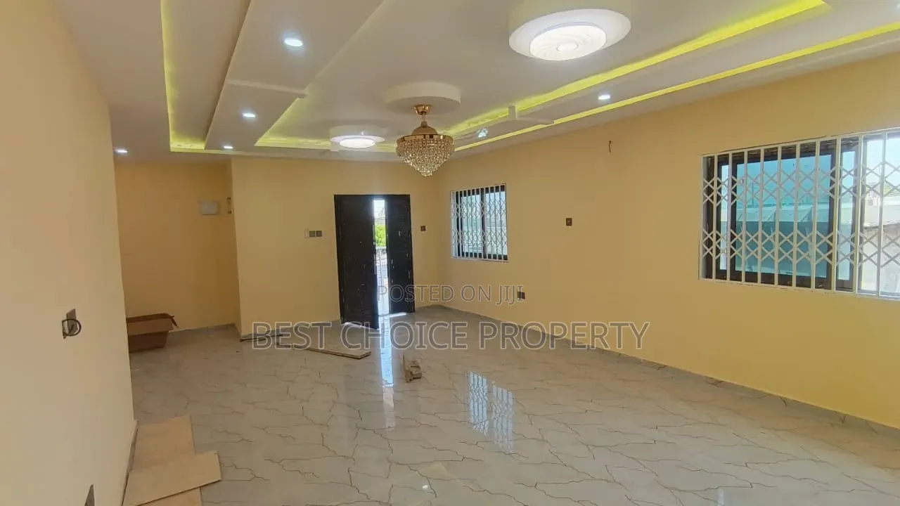 3bdrm Apartment in East Airport, Manet for rent