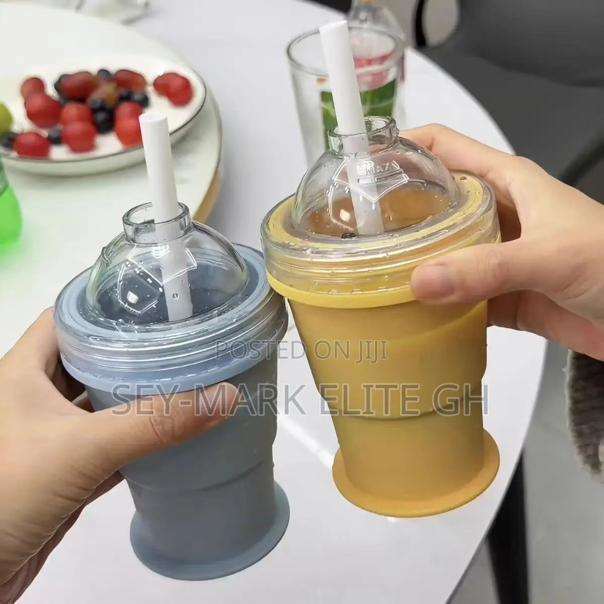 2 in 1 Foldable Silicone Ice Ball Maker Cup With Straw