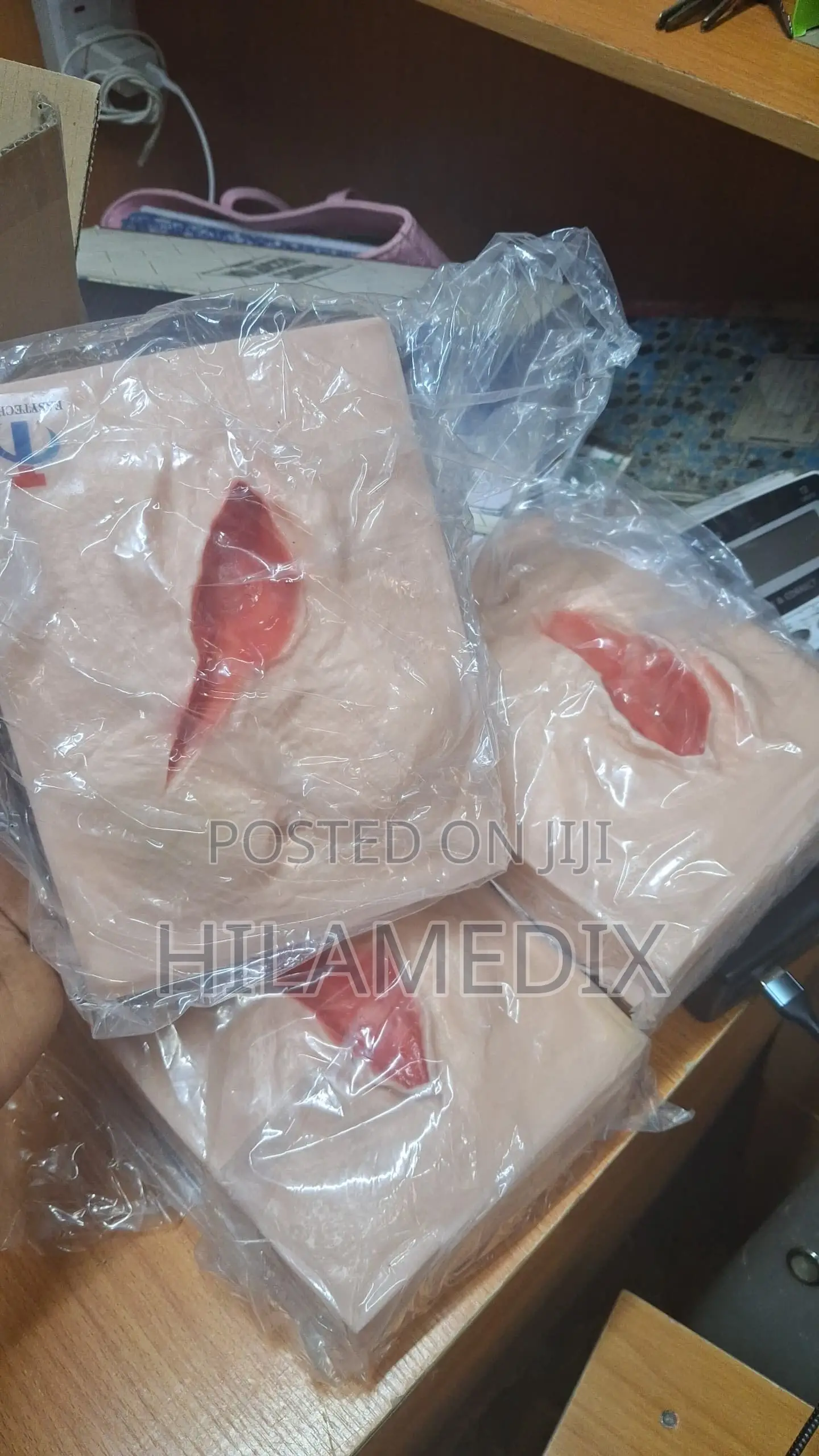 Vulva Suturing Training Stimulator